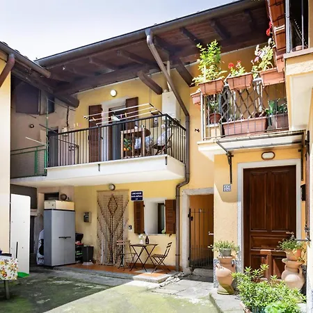 House - Centro Casa Indipendente Con Area Esterna - Wifi 펜션 *