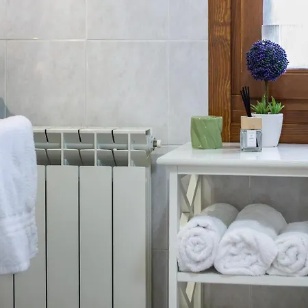 House - Centro Casa Indipendente Con Area Esterna - Wifi 펜션 *