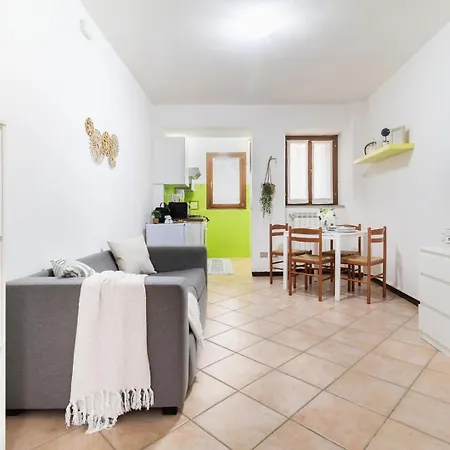 House - Centro Casa Indipendente Con Area Esterna - Wifi 펜션 *
