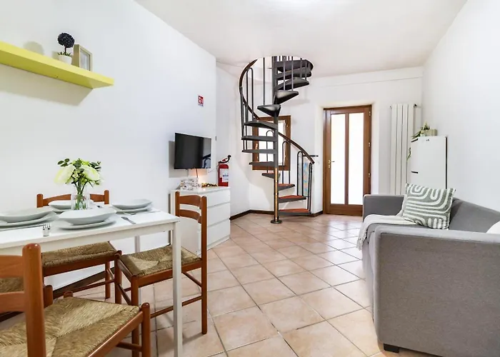 Casa vacanze House - Centro Casa Indipendente Con Area Esterna - Wifi